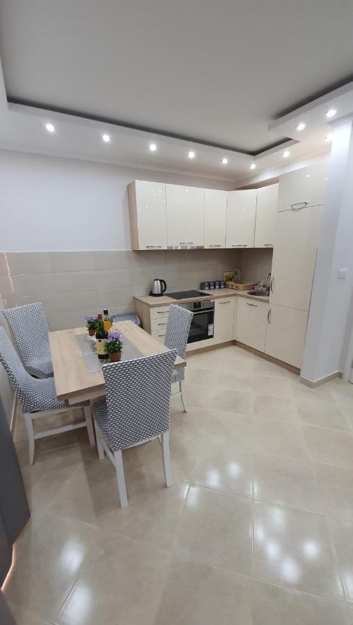 Nikola Apartman *